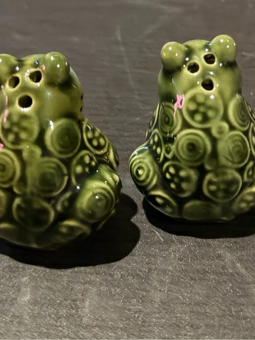 Mini ceramic toad salt and pepper shakers